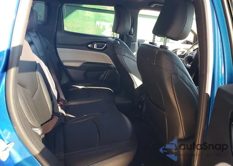 2025 Jeep Compass Limited z USA, uszkodzony, nr VIN 3C4NJDCNXST523341